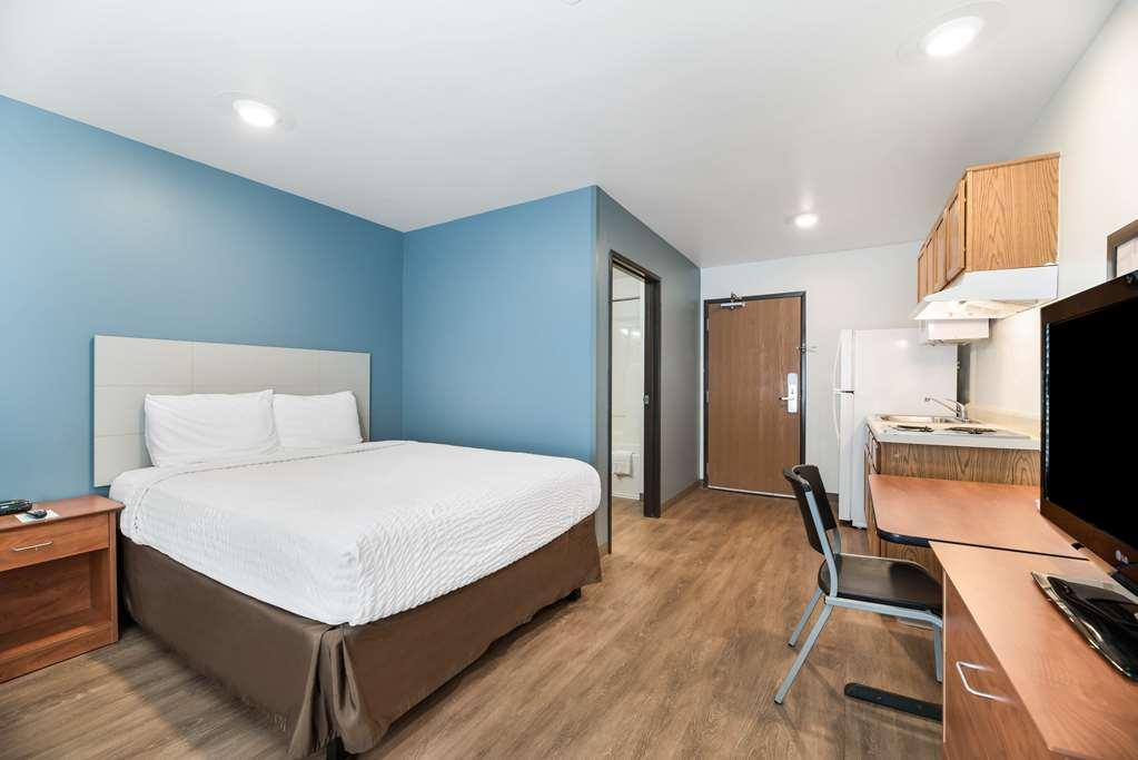 Extended Stay America Select Suites - Orlando - East Room photo