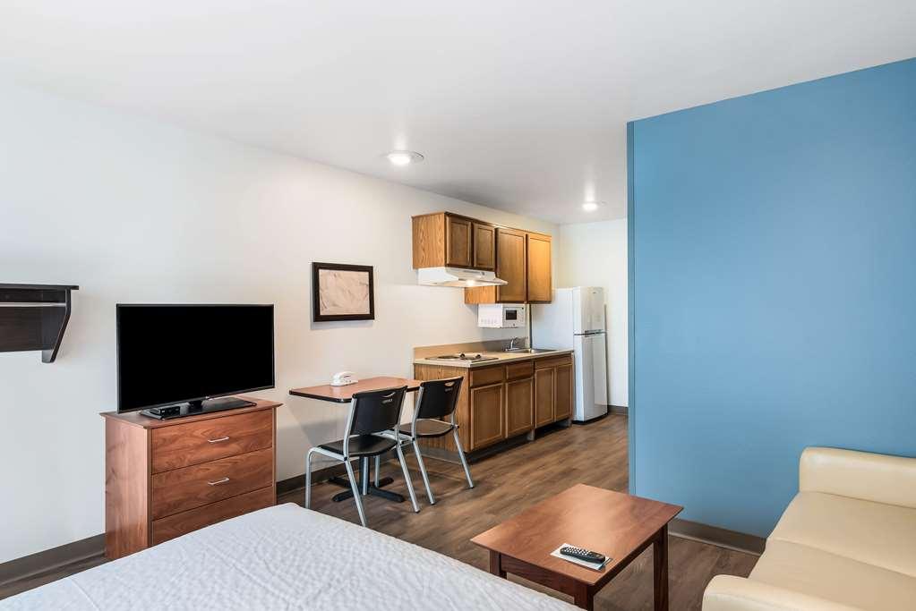 Extended Stay America Select Suites - Orlando - East Room photo