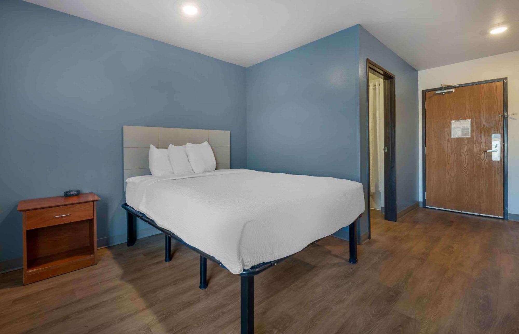 Extended Stay America Select Suites - Orlando - East Exterior photo